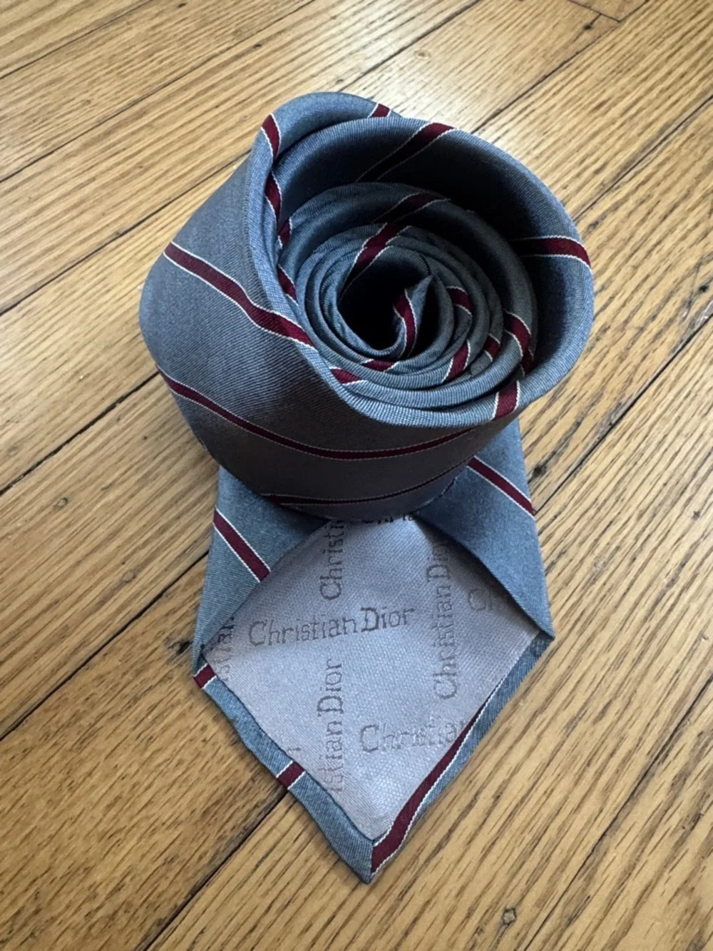 Vintage Dior Gray Tie with Burgundy Diagonal Stripes